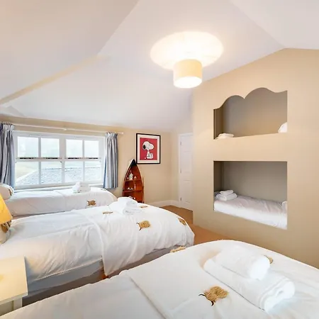 5 Bed In Oc-lr047